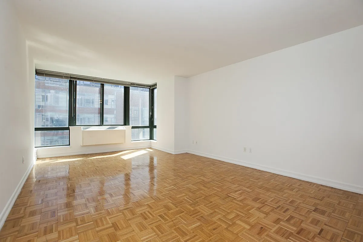 70 Battery Place #509 - Photo 4 of 8