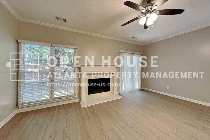 10035 Feather Sound Ct - Photo 4 of 23