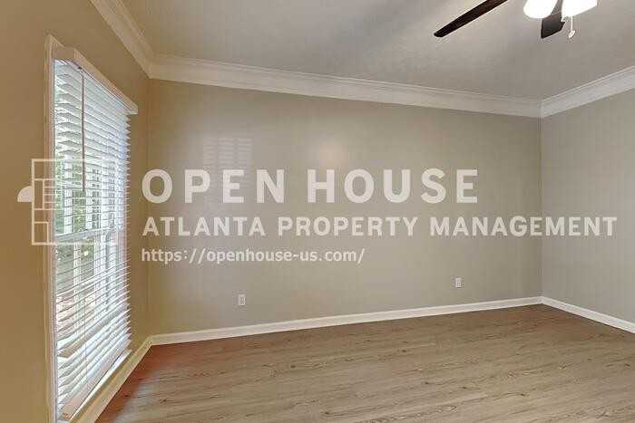 10035 Feather Sound Ct - Photo 5 of 23