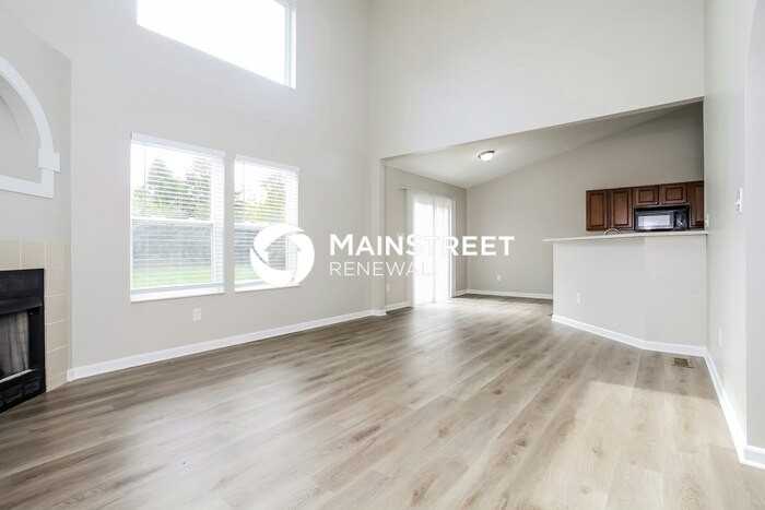 4945 Mary Louise Ct - Photo 3 of 18
