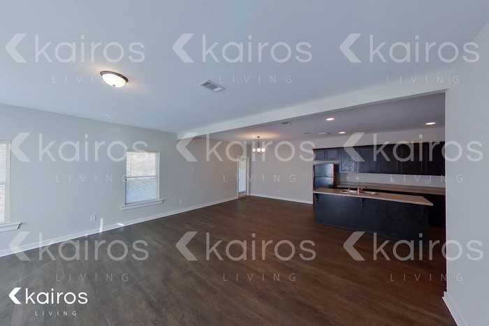 8022 Shadesbrook Dr - Photo 6 of 26