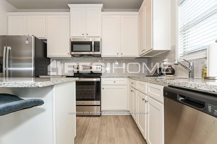 501 Fiery Warbler St - Photo 5 of 19