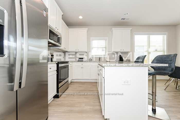 501 Fiery Warbler St - Photo 7 of 19