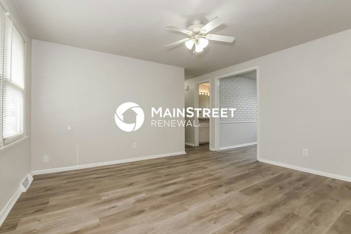 618 Ne 113th Ter - Photo 4 of 17