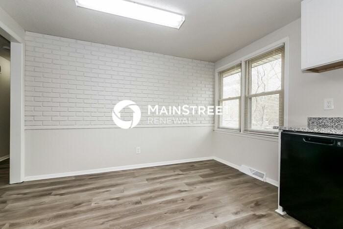 618 Ne 113th Ter - Photo 6 of 17