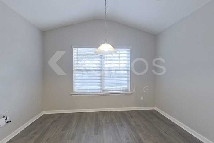 108 Saint Matthew Way - Photo 2 of 22