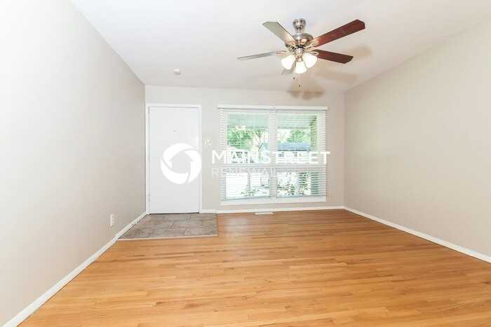6917 Frostview Ln - Photo 3 of 15
