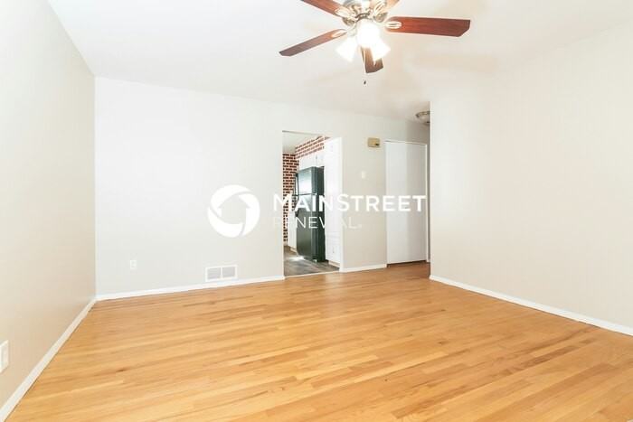 6917 Frostview Ln - Photo 4 of 15