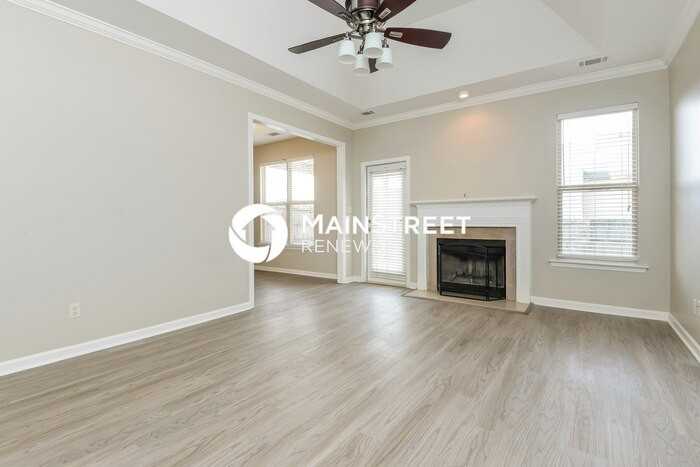 1025 Washington Ct - Photo 3 of 16