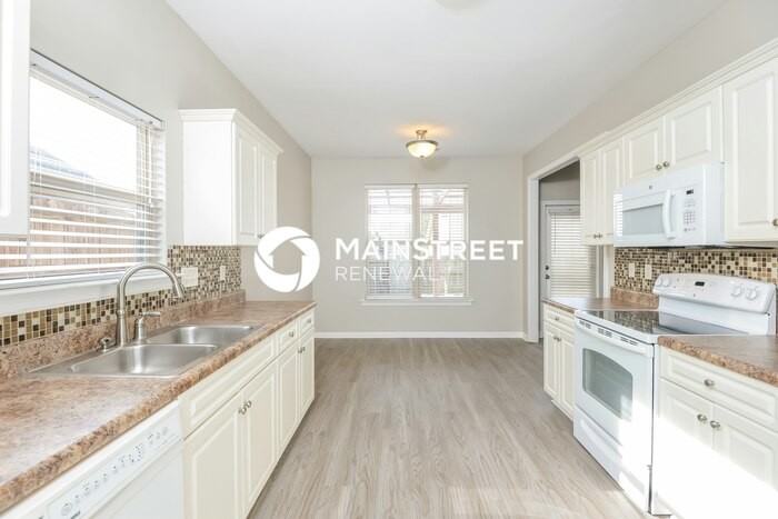 1025 Washington Ct - Photo 7 of 16