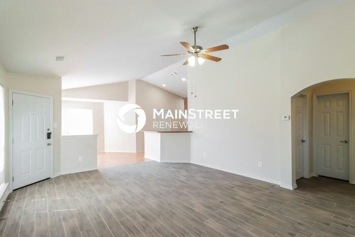 6448 Regina Dr - Photo 7 of 15