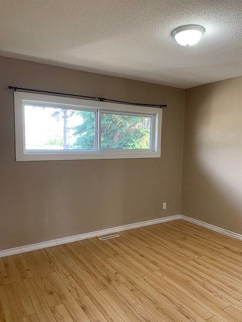 1840 39 St Se - Photo 6 of 8