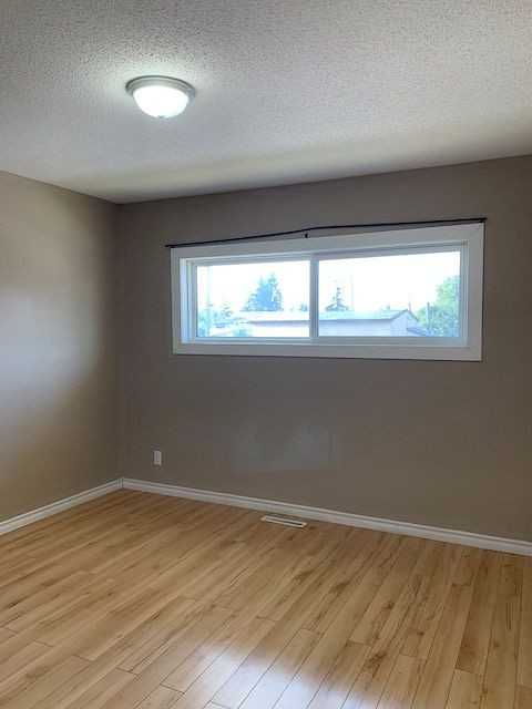 1840 39 St Se - Photo 7 of 8