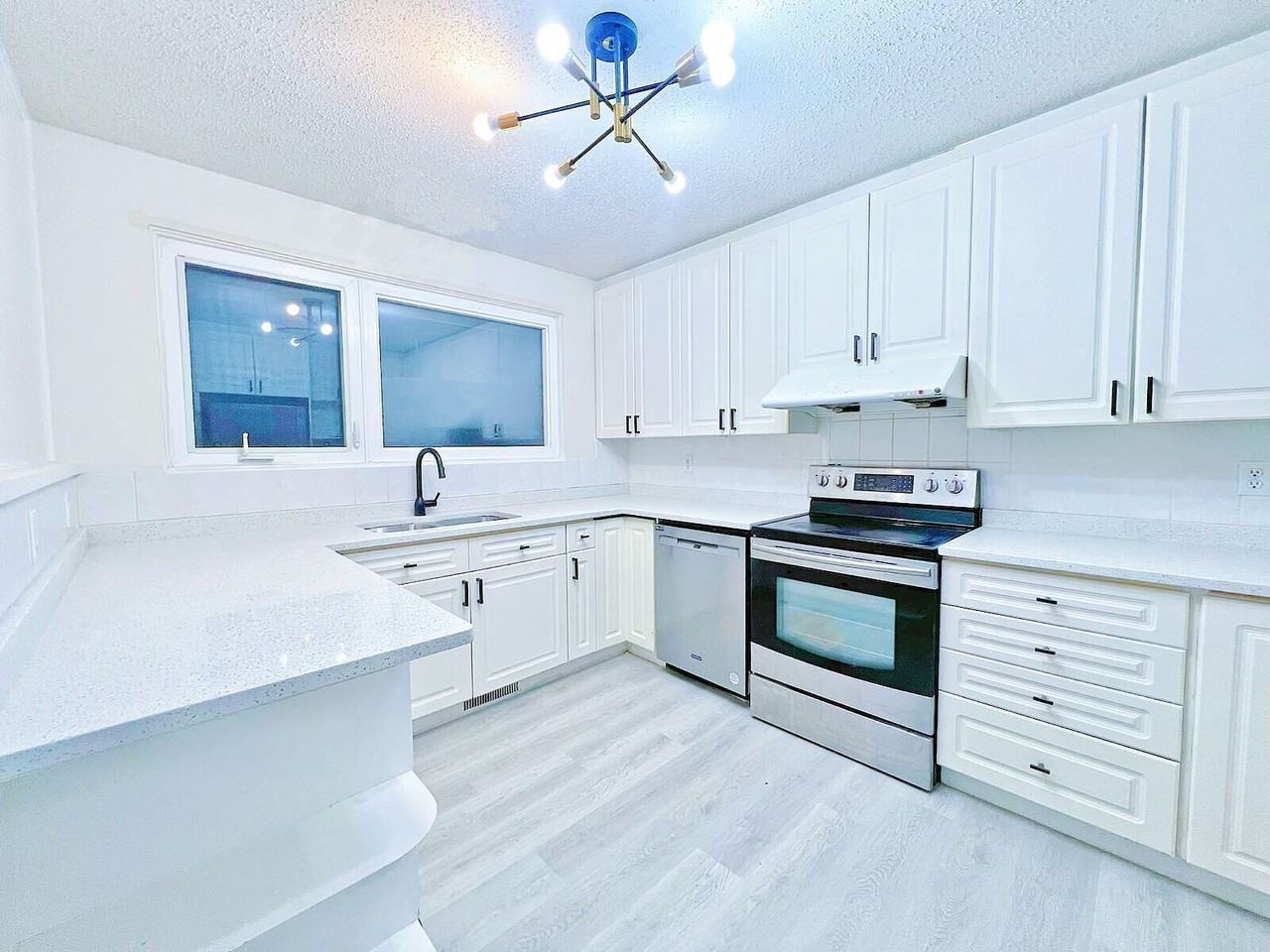 5348 Brisebois Dr Nw - Photo 6 of 7