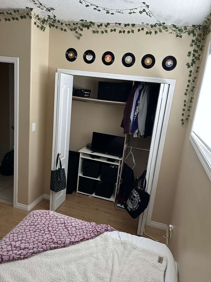 10912 University Ave Nw - Photo 4 of 18