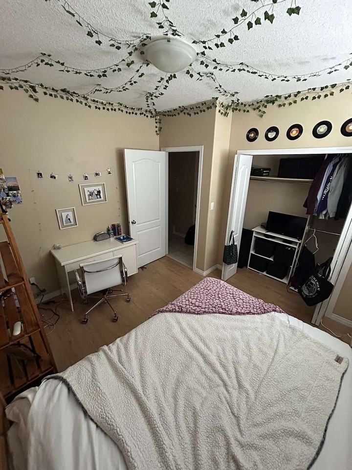 10912 University Ave Nw - Photo 5 of 18