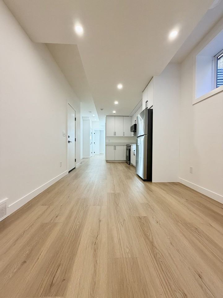 7439 21a St Se - Photo 2 of 11