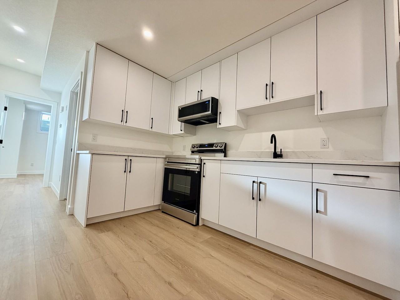 7439 21a St Se - Photo 3 of 11