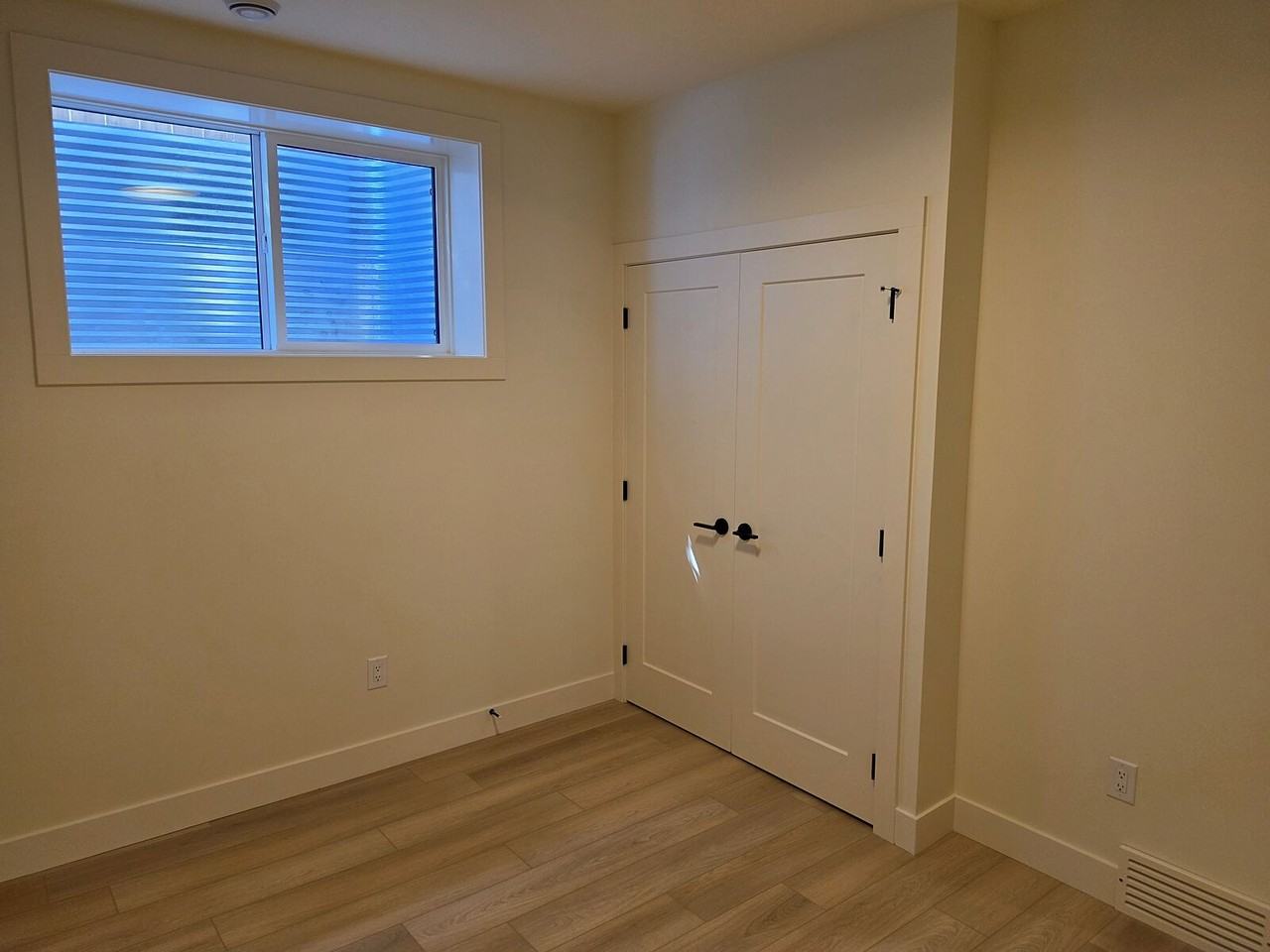 1119 Regal Cres Ne - Photo 3 of 10