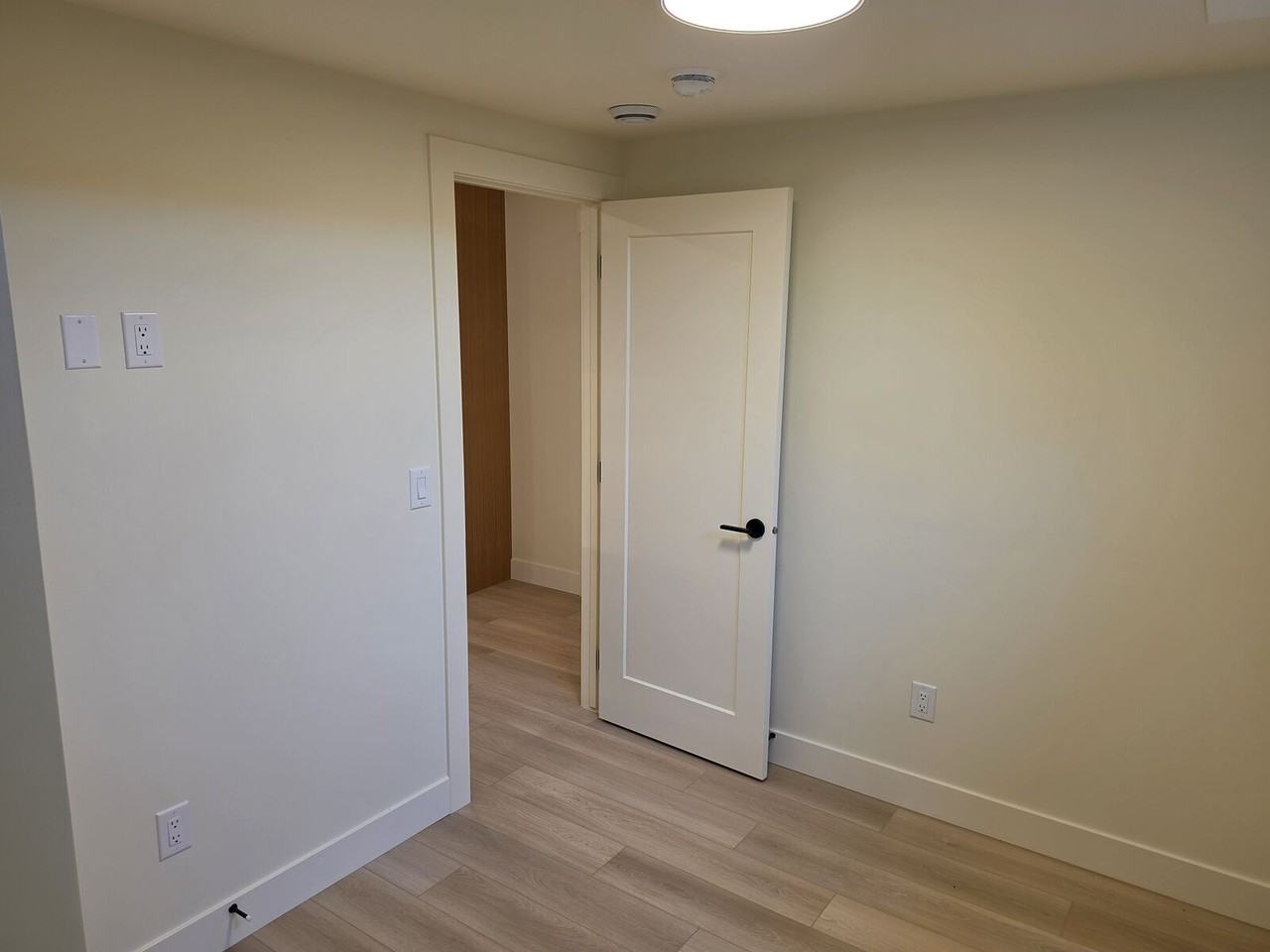 1119 Regal Cres Ne - Photo 7 of 10