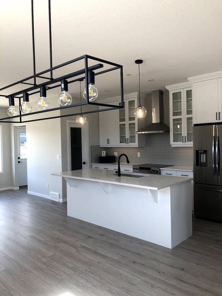 706 Livingston Way Ne - Photo 2 of 16