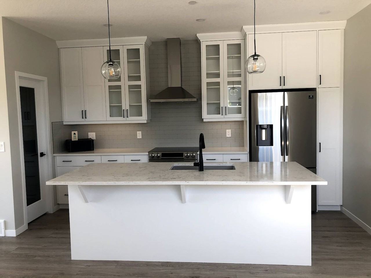 706 Livingston Way Ne - Photo 3 of 16