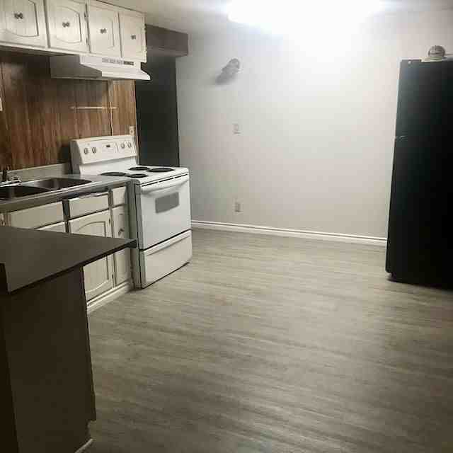 1215 Mardale Dr Ne - Photo 5 of 12