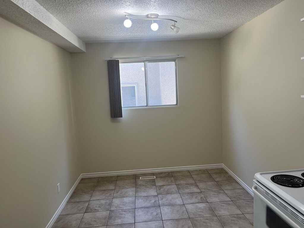 6227 - 6227 Bowness Rd Nw - Photo 7 of 27
