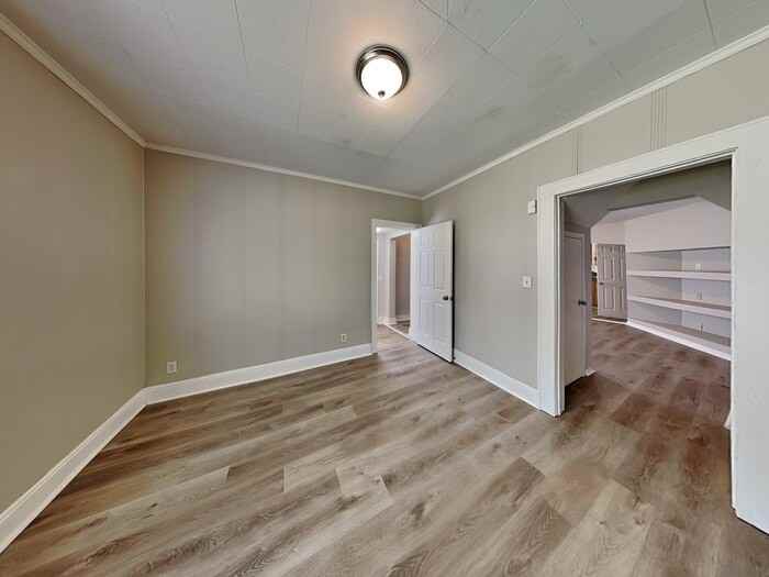 1910 Chelton Ave W - Photo 2 of 23