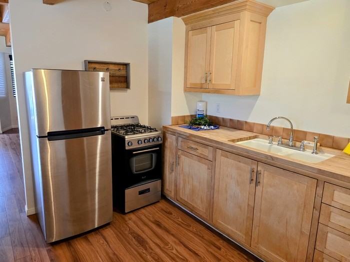 564 Cedar Ln - Photo 5 of 14