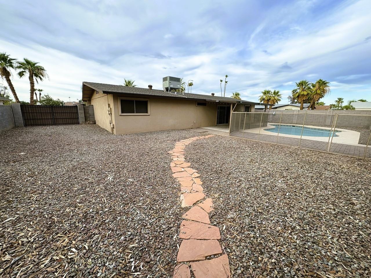 1989 E Dunbar Dr #NA - Photo 5 of 18