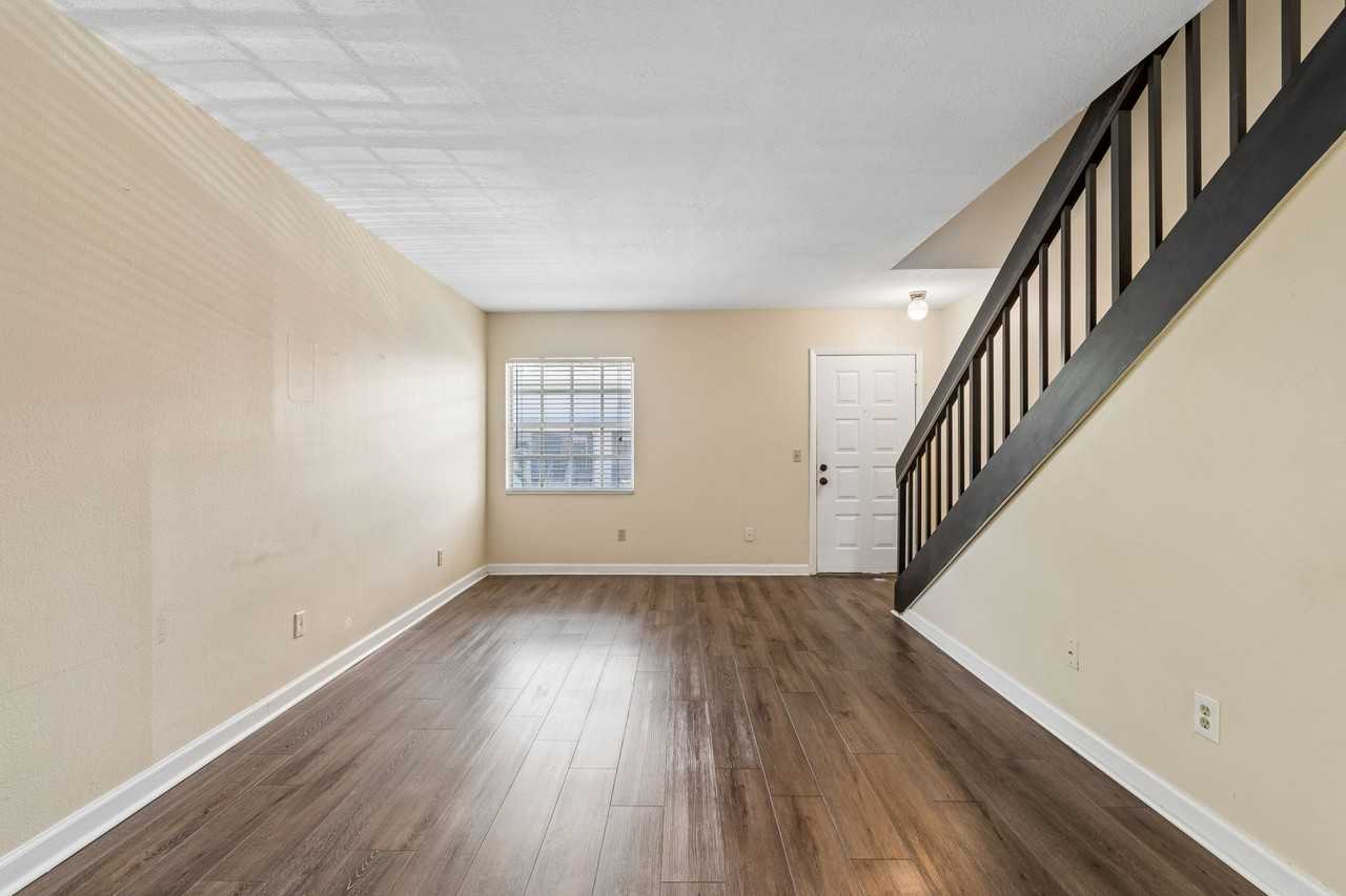 4839 W Mcelroy Ave #F206 - Photo 5 of 13