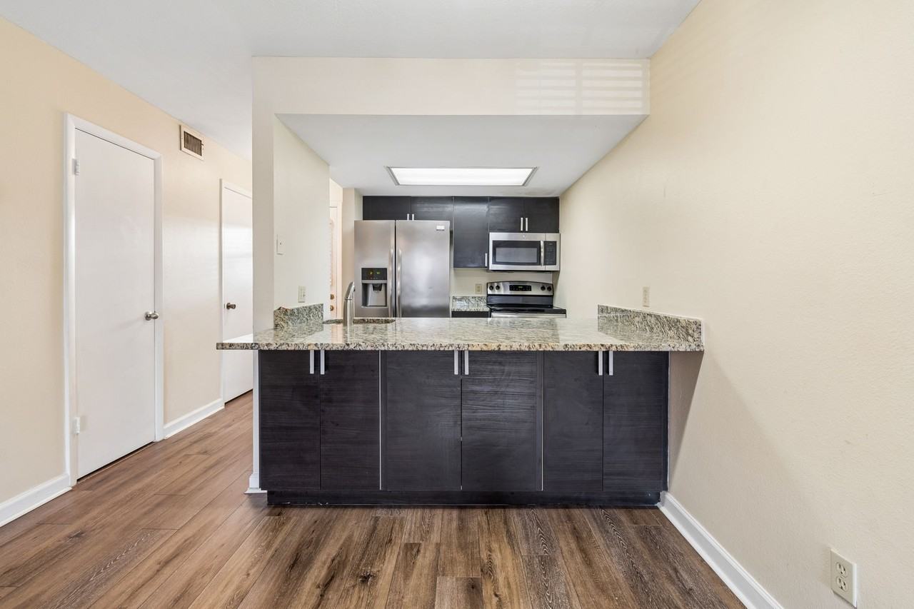 4839 W Mcelroy Ave #F206 - Photo 6 of 13
