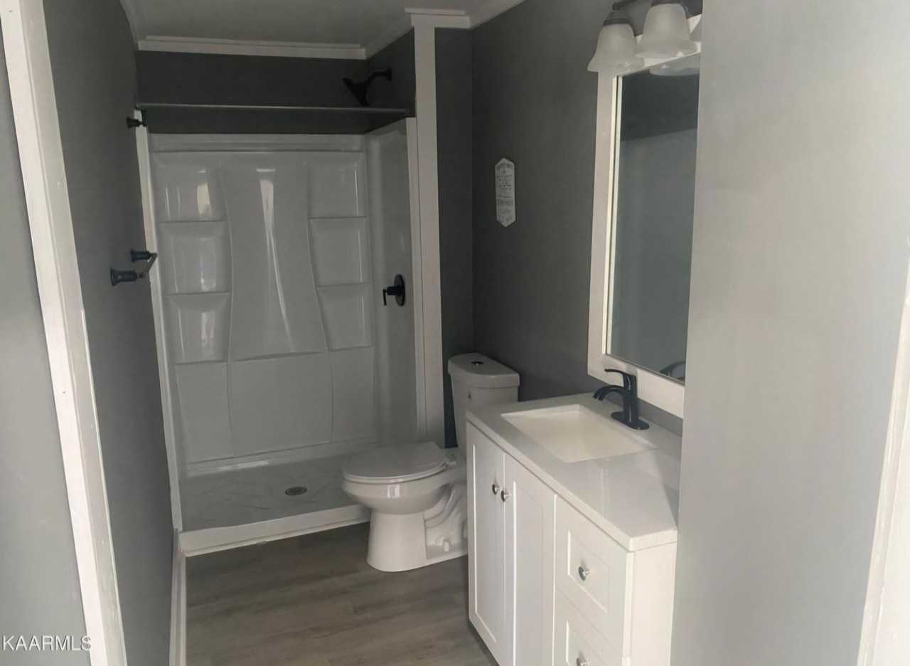 206 Ferry St #NA - Photo 2 of 11