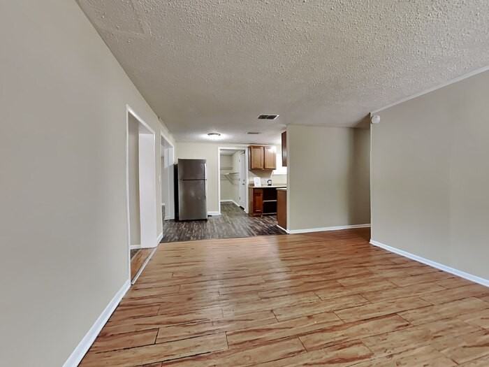 5226 Timawatha Ave - Photo 4 of 18