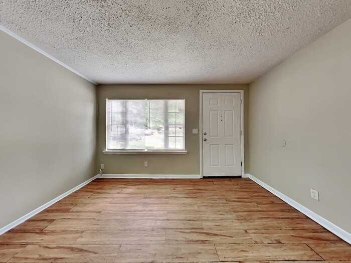 5226 Timawatha Ave - Photo 5 of 18