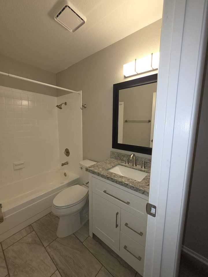 4193 Zavala St #B - Photo 3 of 13