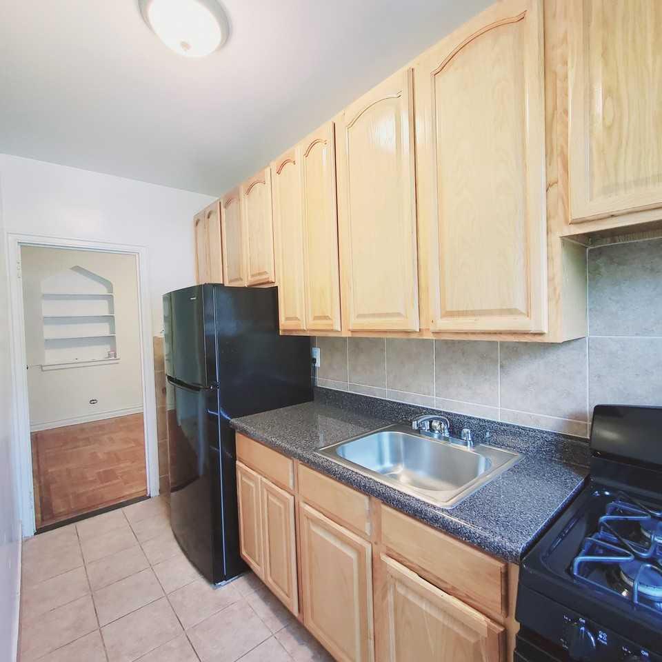 33 Loudoun St #3C