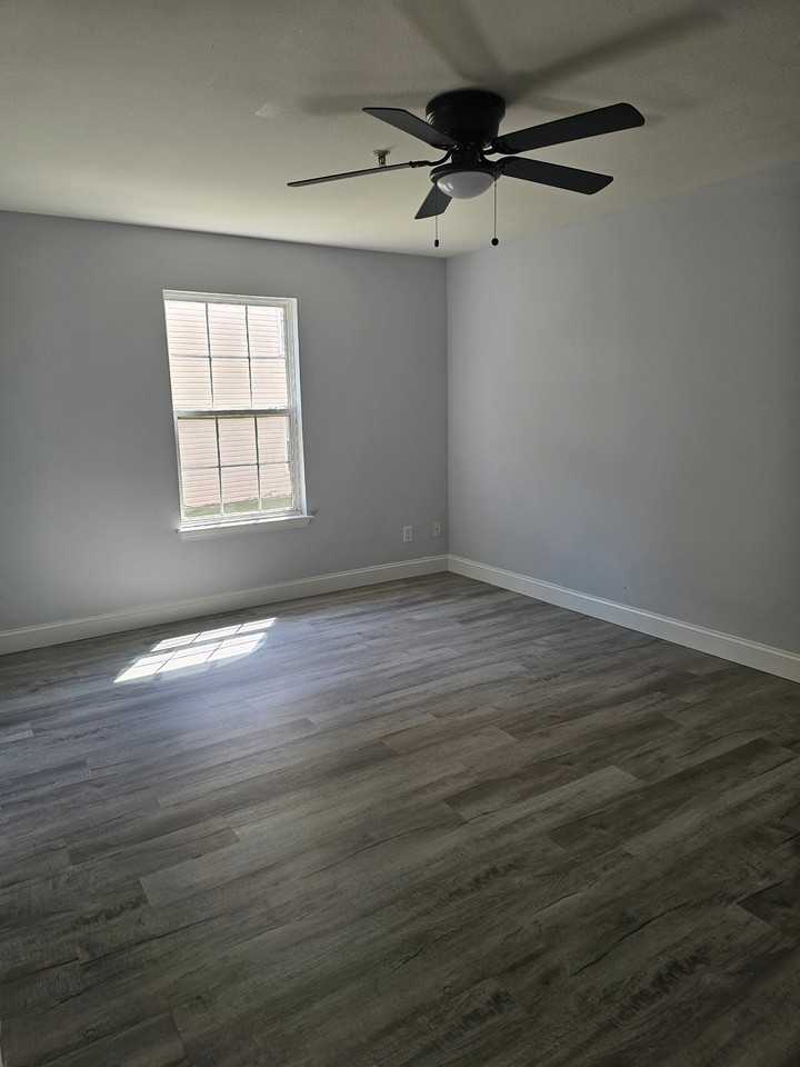 151 Vixen Cir #A - Photo 4 of 12