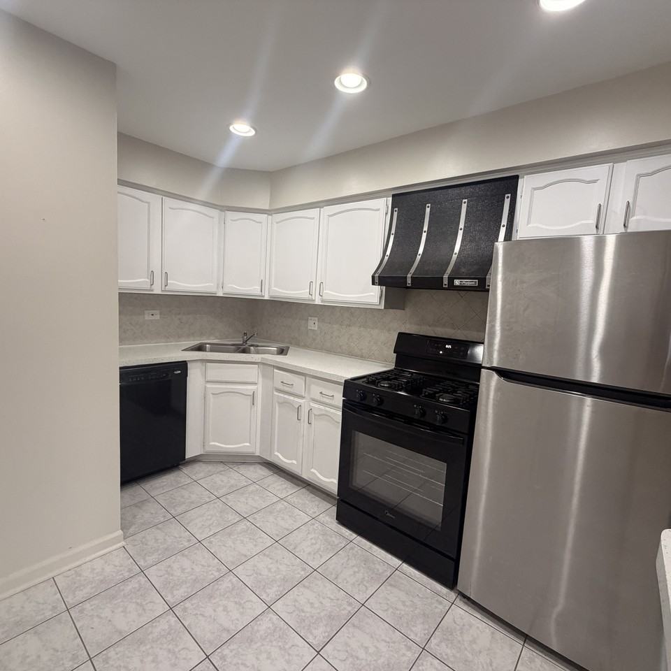 153 Gregory St #18 - Photo 2 of 8