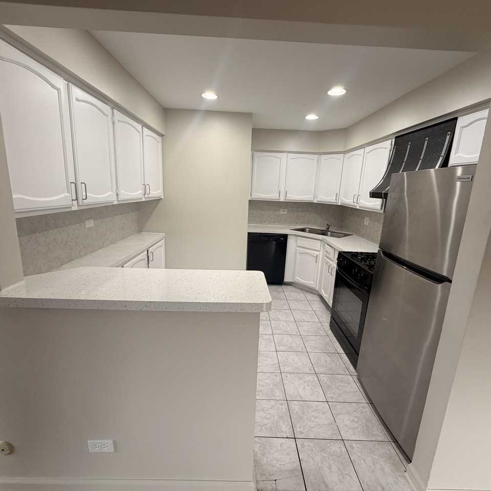 153 Gregory St #18 - Photo 3 of 8