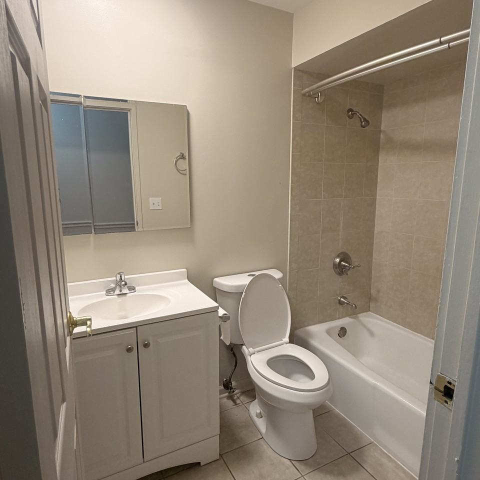 153 Gregory St #18 - Photo 5 of 8
