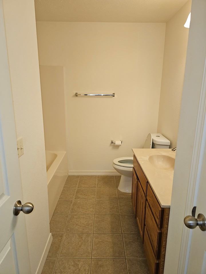 126 Vixen Cir #J - Photo 5 of 11