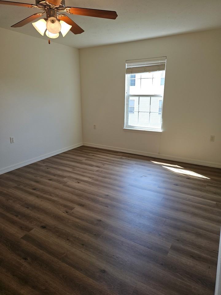 126 Vixen Cir #J - Photo 6 of 11
