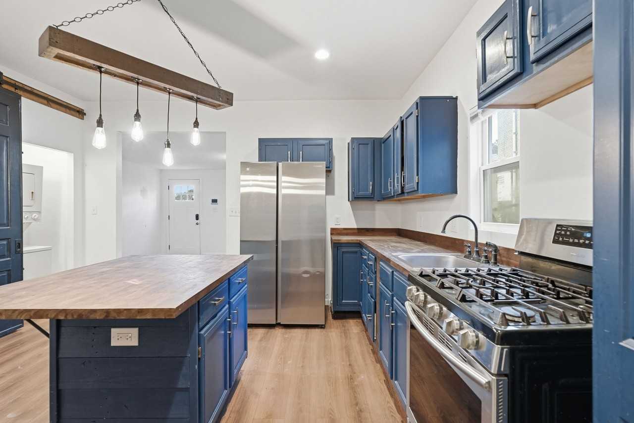 11 Maytide St #1 - Photo 6 of 25