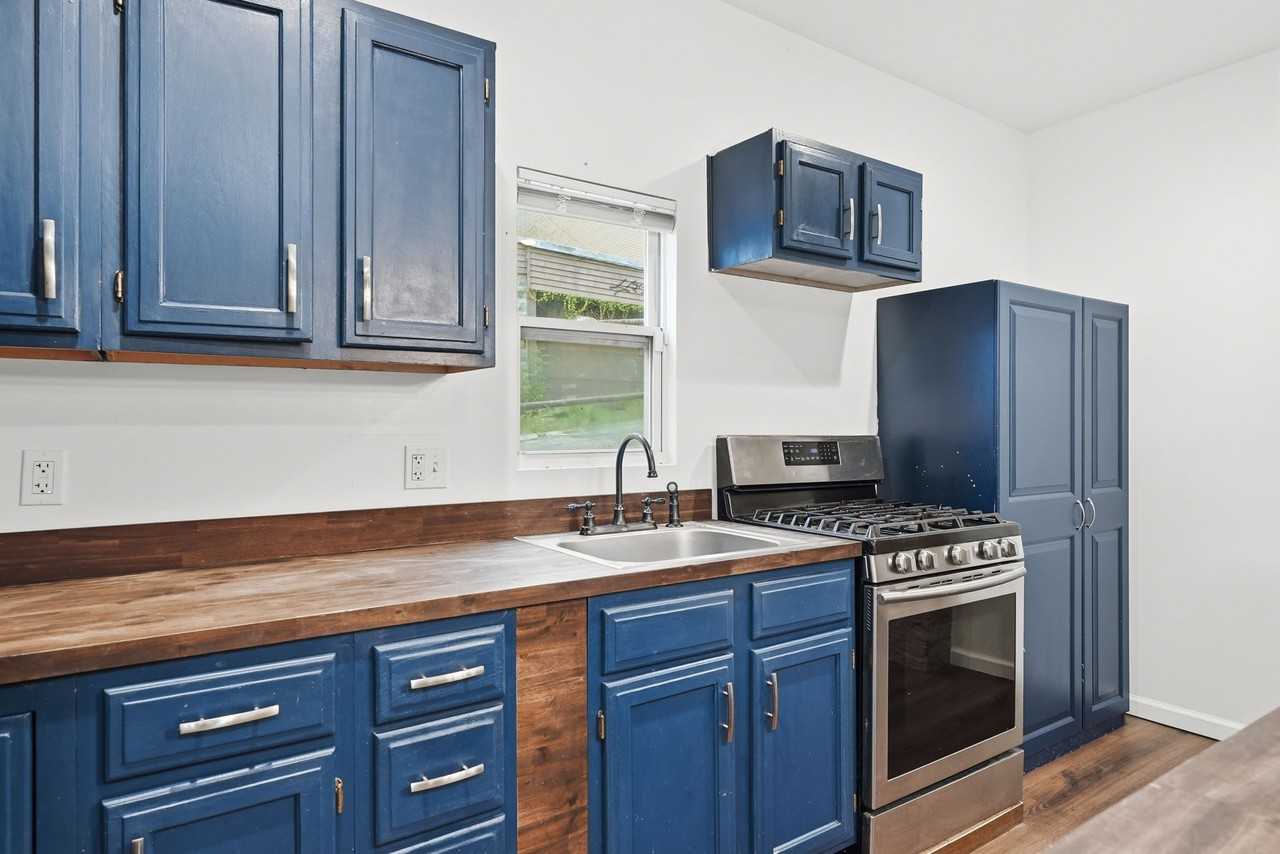 11 Maytide St #1 - Photo 7 of 25