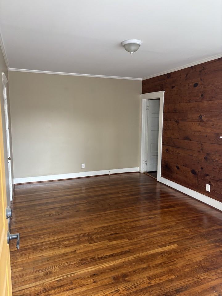 157 E State St #157-4 - Photo 2 of 2