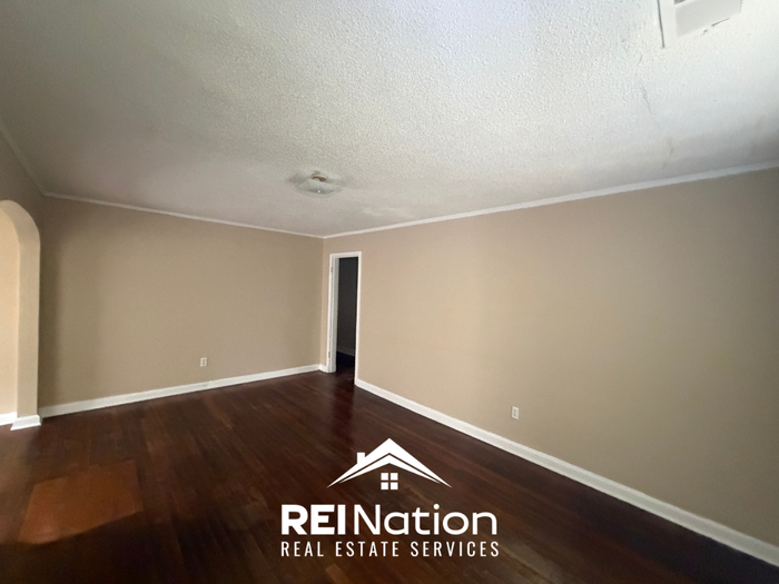 3917 Spottswood Ave - Photo 5 of 15