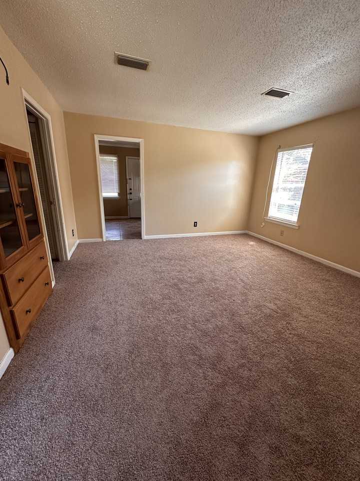 849 Alma Dr #NA - Photo 6 of 8