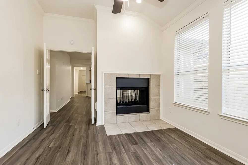 15725 Stiller Park Dr #NA - Photo 3 of 13